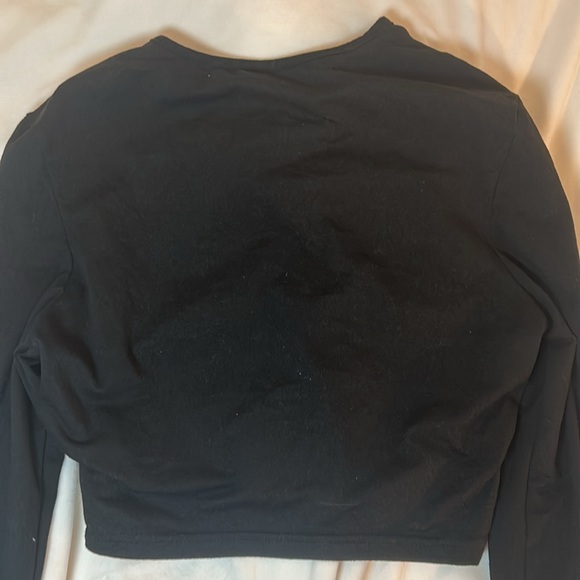 Black Cropped Going Out Top w Cut Outs - Picture 3 of 3